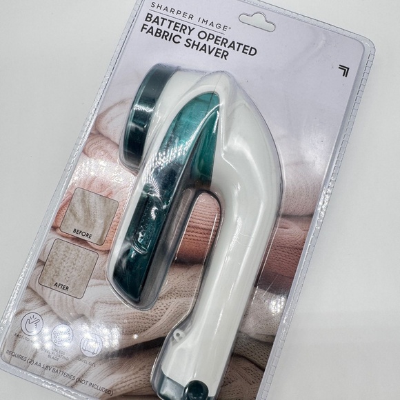 Sharper Image Battery Operated Fabric Shaver Lint Remover Brand New - Picture 2 of 6